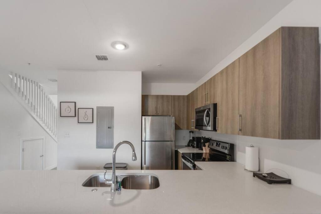 Wonderful Townhouse With 3 Bedrooms Маямі Екстер'єр фото